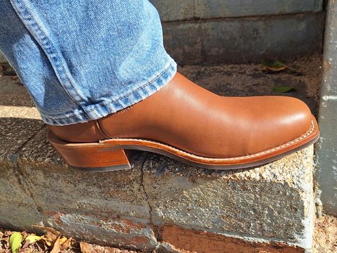 Photo by Arto on December 14, 2024 of the Beck Custom Cowboy Boots in Saddle Tan & Wine Dyed Calf.