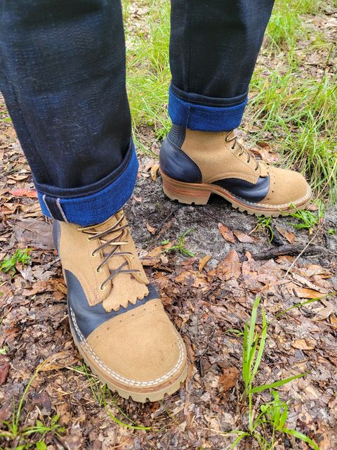 Photo by markieballa on August 23, 2025 of the Frank's Boots Type 2 Highlander in Seidel Tan Teton Roughout & Horween Ink Cavalier.