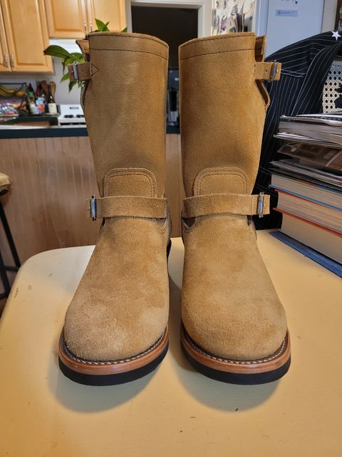 Photo by markieballa on June 4, 2025 of the Keystone Shoe Company Engineer Boot in Tan Roughout.