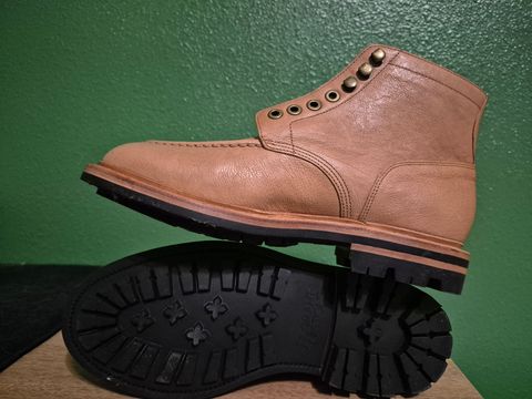 Photo by jg on September 30, 2025 of the Grant Stone Ottawa Boot in Incas Natural Kangaroo.
