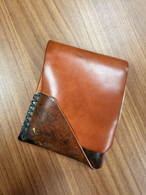 Photo by noneck on July 16, 2026 of the Open Sea Leather Houbei 2.0 in Rocado Shell Marbled Emerald & Rocado Natural Shell Cordovan.