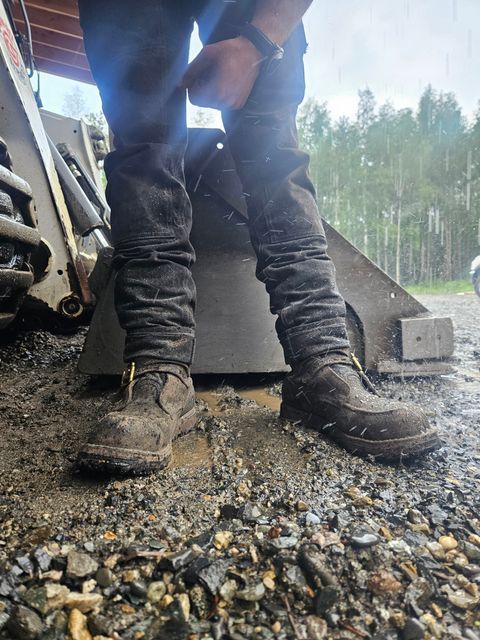 Photo by Theakkid on June 27, 2025 of the Nicks TankerPro in Nicks/Seidel 1964 Ash Gray Roughout.