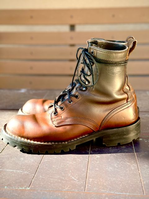 Photo by RubenHernandez on March 5, 2026 of the Nicks Custom Model in Wickett & Craig Slate Double Stuffed.