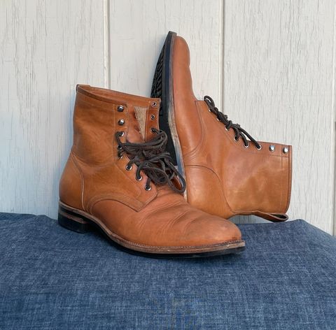 Photo by MMcC on February 5, 2025 of the Skuce Shoes 8" Derby Boot MTO in Horween Natural Dublin.