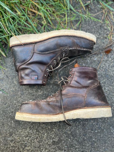 Photo by loralrose on October 27, 2024 of the Danner Bull Run Moc Toe in Brown Full Grain.