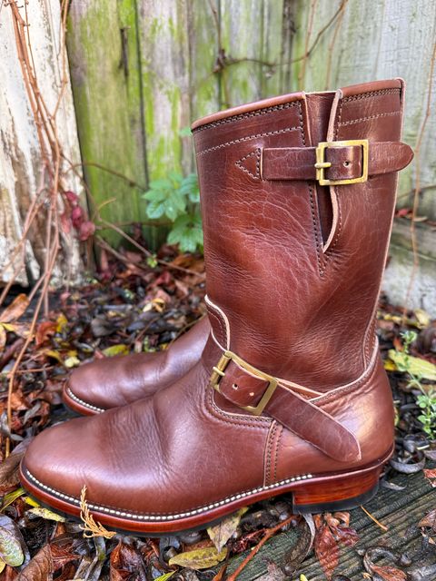 Photo by indigoworker on November 2, 2025 of the Benzein The Keeper 'Type 2' Engineer Boot in Shinki Natural Oiled Horsebutt Overdyed Brown.