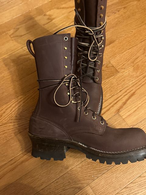Photo by cleofus on January 31, 2025 of the Nick’s Handmade Boots Builder Pros in 1964 Mahogany.