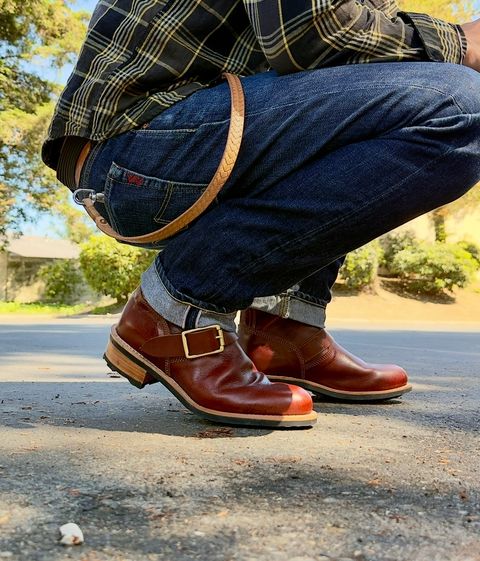Photo by SundayDuffer on July 2, 2025 of the Craft & Glory 2.0 in Full Grain Waxed Water Buffalo.
