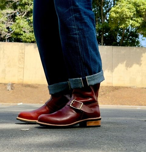 Photo by SundayDuffer on April 30, 2025 of the Craft & Glory Engineer 2.0 in Full Grain Waxed Water Buffalo.