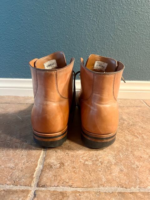 Photo by Solis on December 3, 2024 of the Viberg Service Boot in Maryam Col. 1060 TPR Horsebutt.