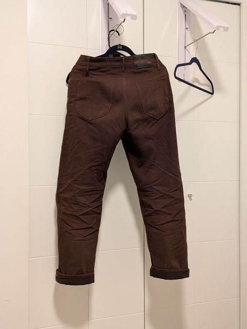 Photo by booty on December 5, 2025 of the Freenote Cloth Modesto Dark Brown in 14 oz Japanese Selvedge.