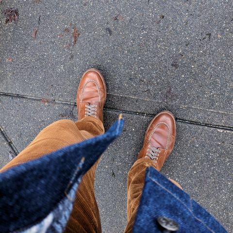 Photo by booty on December 23, 2024 of the Joe Works Shoemaker Apron Derby in Shinki Whisky Shell Cordovan.