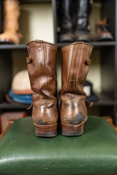 Photo by almostvintagestyle on January 19, 2025 of the John Lofgren Wabash Engineer Boots in Horween Natural Chromexcel.