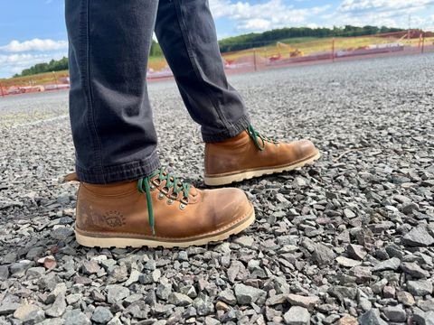 Photo by beerdlife on July 22, 2026 of the Jim Green Razorback Composite Toe in Fudge Crazy Horse.