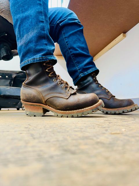 Photo by brusa on November 11, 2024 of the Nicks Urban Logger in Horween Brown Waxed Flesh.