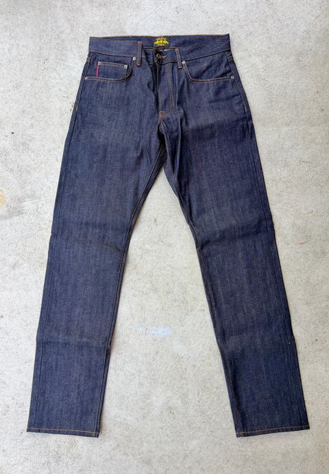 Photo by manco on July 25, 2026 of the Brave Star Strongman in 13 Oz “Brownstone” Raw Selvedge Denim (100% Cotton).