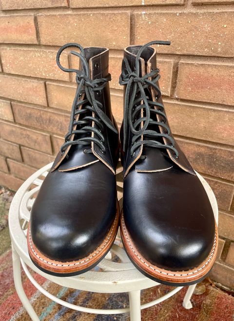 Photo by manco on December 15, 2024 of the Oak Street Bootmakers Trench Boot in Horween Black Chromexcel.