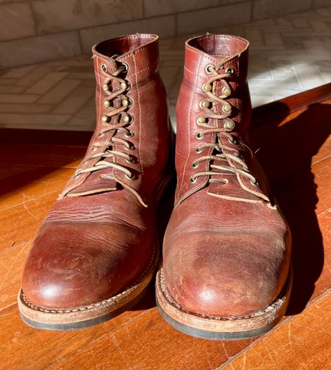 Photo by manco on January 18, 2025 of the Oak Street Bootmakers Trench Boot in Seidel Light Brown Mustang.