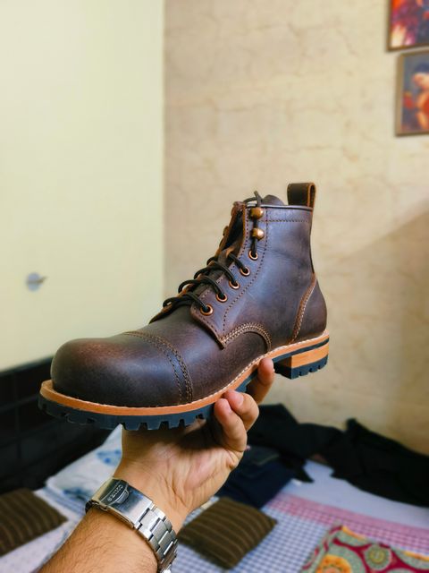 Photo by Nakul on April 3, 2025 of the Craft & Glory 6" Ranger Boots in Full Grain Bufallo Oiled Leather.