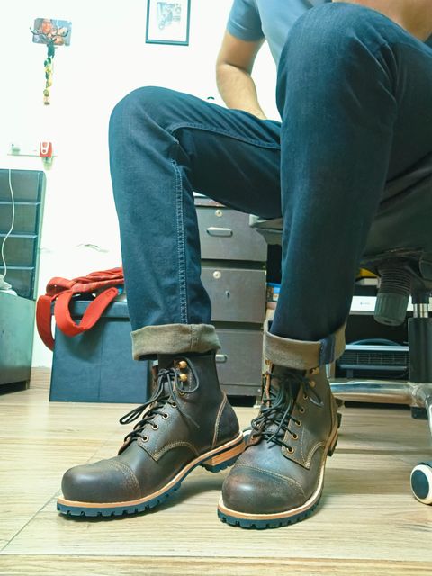 Photo by Nakul on April 3, 2025 of the Craft & Glory 6" Ranger Boots in Full Grain Bufallo Oiled Leather.
