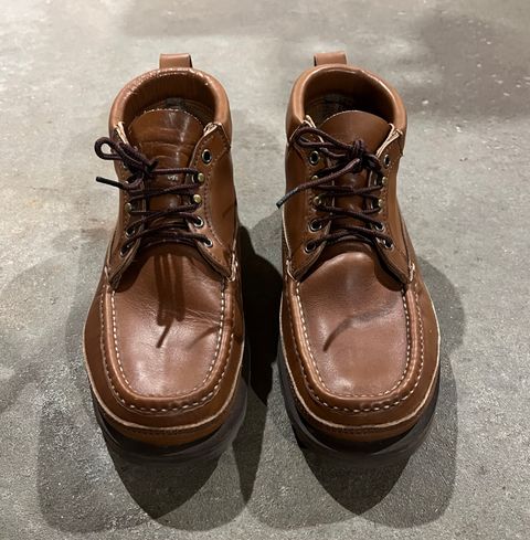 Photo by Chainstitch_1893 on November 6, 2025 of the Russell Moccasin Co. Traveling Sportsman in Tanneries Haas Tan French Veal.