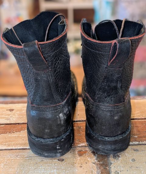 Photo by ZelieDad on February 2, 2026 of the JK Boots Bear Slayers in Bison Bloodcore.