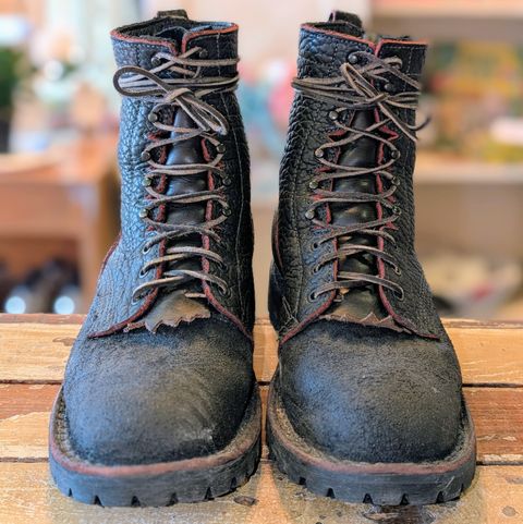 Photo by ZelieDad on February 28, 2026 of the JK Boots Bear Slayers in Bison Bloodcore.