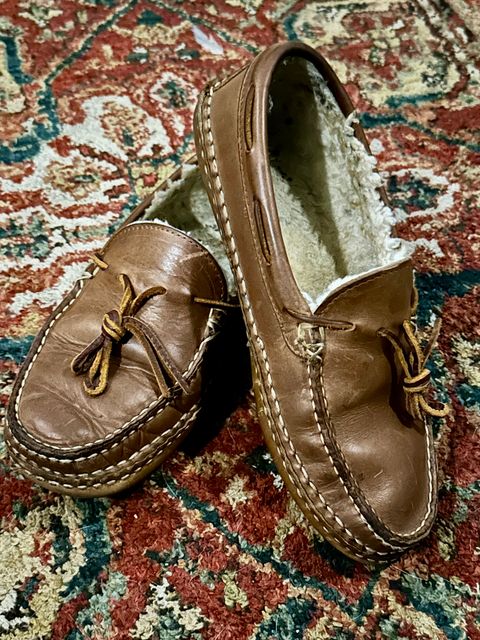 Photo by SCUFFALO.BILL on February 24, 2026 of the Oak Street Bootmakers Shearling Woodland Moc in Horween Natural Chromexcel.