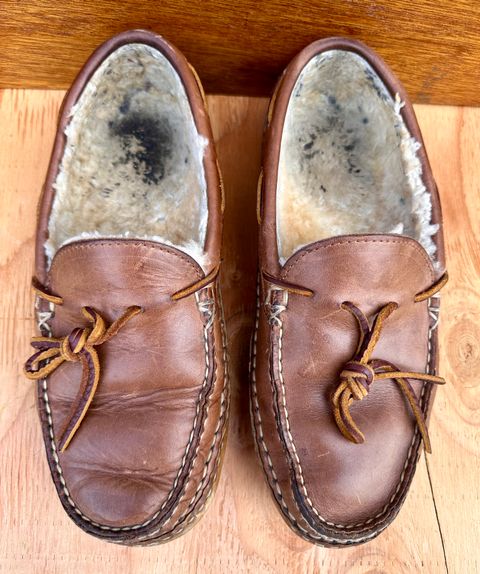 Photo by SCUFFALO.BILL on March 2, 2026 of the Oak Street Bootmakers Shearling Woodland Moc in Horween Natural Chromexcel.