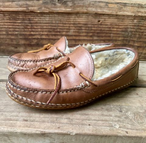 Photo by SCUFFALO.BILL on April 1, 2026 of the Oak Street Bootmakers Shearling Woodland Moc in Horween Natural Chromexcel.
