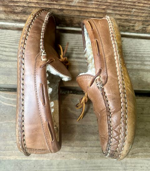 Photo by SCUFFALO.BILL on April 1, 2026 of the Oak Street Bootmakers Shearling Woodland Moc in Horween Natural Chromexcel.