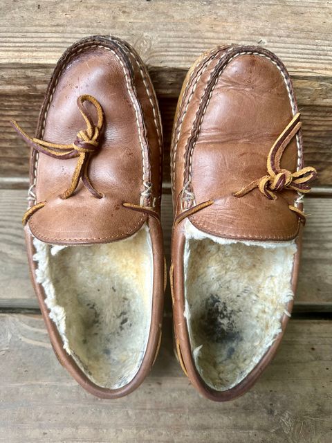 Photo by SCUFFALO.BILL on April 1, 2026 of the Oak Street Bootmakers Shearling Woodland Moc in Horween Natural Chromexcel.