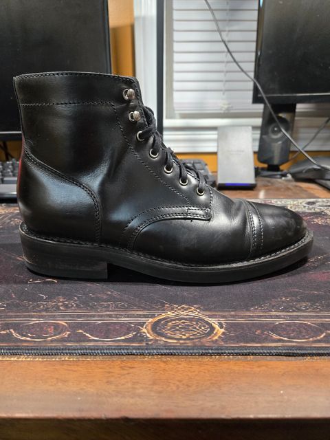 Photo by Jackpot_Johnson on July 24, 2026 of the Thursday Captain in Black Full Grain.