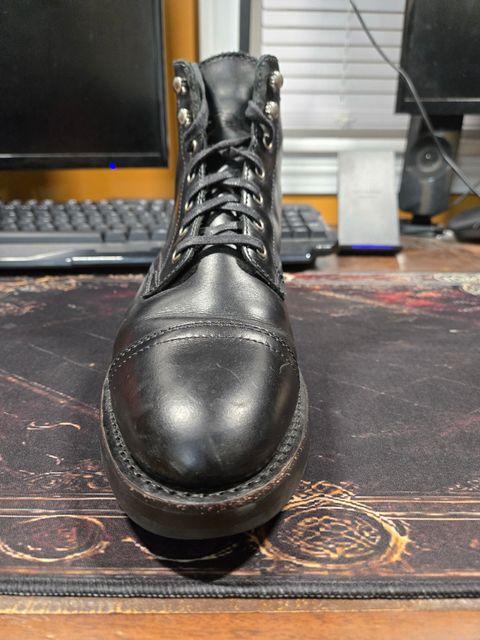 Photo by Jackpot_Johnson on July 24, 2026 of the Thursday Captain in Black Full Grain.