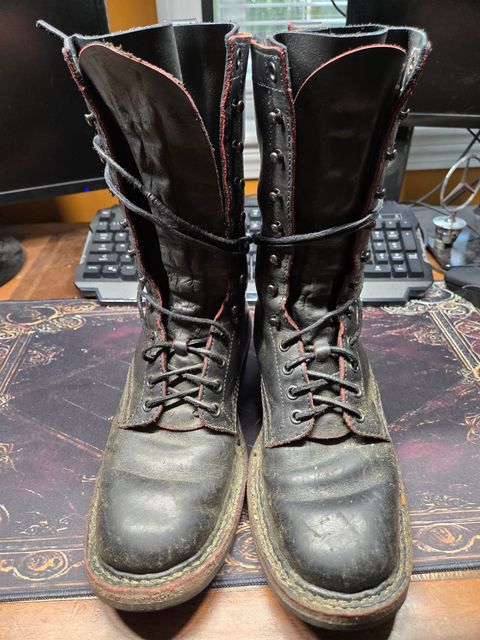 Photo by Jackpot_Johnson on May 16, 2026 of the White's White's / x Rose Anvil Drifter 3.0 in Rose Anvil / Seidel Bloodcore.