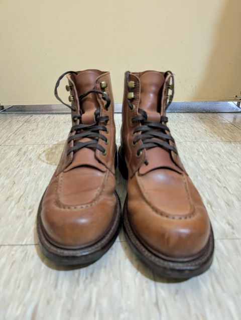Photo by tyen10 on January 5, 2026 of the Grant Stone Brass Boot in Horween Honey Glazed Shell Cordovan.
