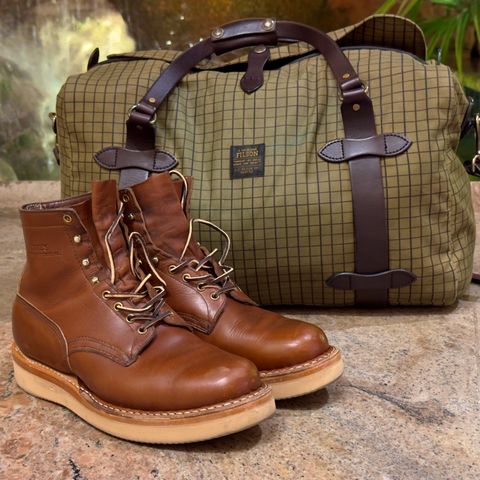 Photo by EarthToneDaddy on April 11, 2025 of the White's Bounty Hunter in Horween British Tan Chromexcel.