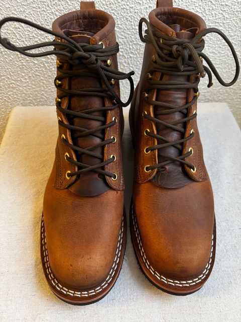 Photo by brvcha on December 8, 2025 of the Nicks Robert in Horween Orange Predator.