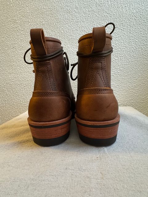 Photo by brvcha on December 8, 2025 of the Nicks Robert in Horween Orange Predator.