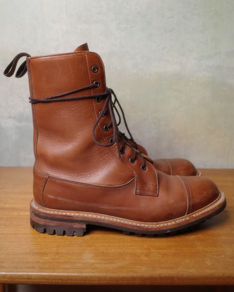 Photo by LydiaWinters on February 5, 2025 of the Tricker's Lucia Super Boot in Tanneries Haas Gold.