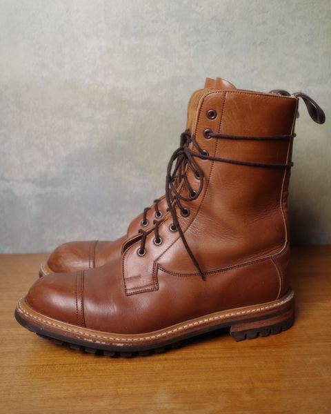 Photo by LydiaWinters on February 5, 2025 of the Tricker's Lucia Super Boot in Tanneries Haas Gold.