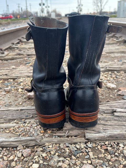 Photo by BamaBoyinTx on March 3, 2025 of the Nicks StationMaster in Wickett & Craig Double Stuffed Navy.