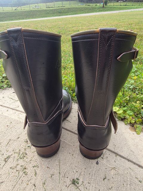 Photo by benderschweiz on July 11, 2026 of the Role Club Engineer Boots in Shinki Hand-Finished Black Horsehide.