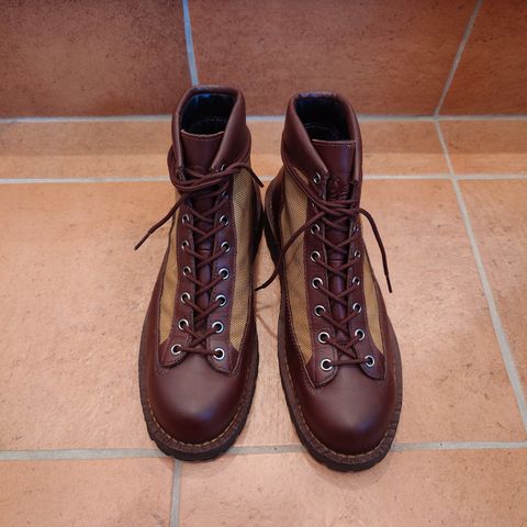 Photo by life.is.babe on April 20, 2024 of the Danner Field in Brown Full Grain.