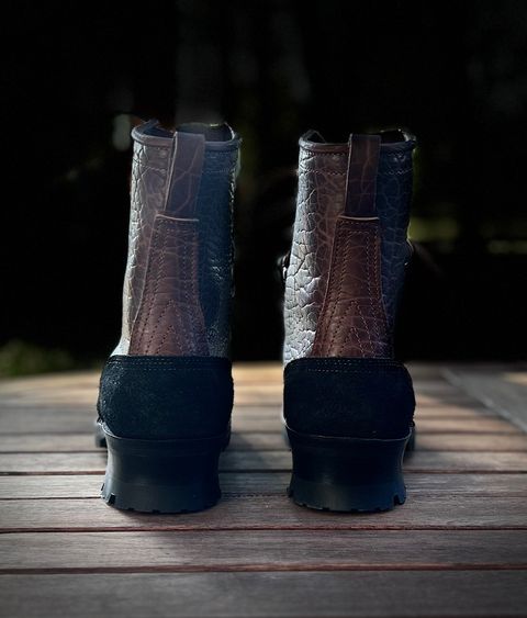 Photo by Ankle333 on September 11, 2024 of the Nicks MTO in Law Tanning Black Roughout Shruken Bison & Law Tanning Walnut Smooth Shruken Bison.