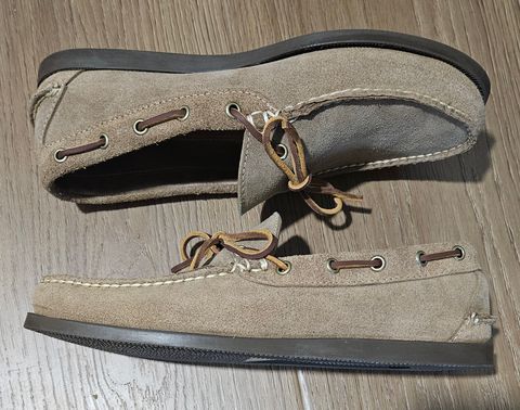 Photo by Adam_C on May 27, 2025 of the Oak Street Bootmakers Camp Moc in Horween Natural Chromexcel Roughout.