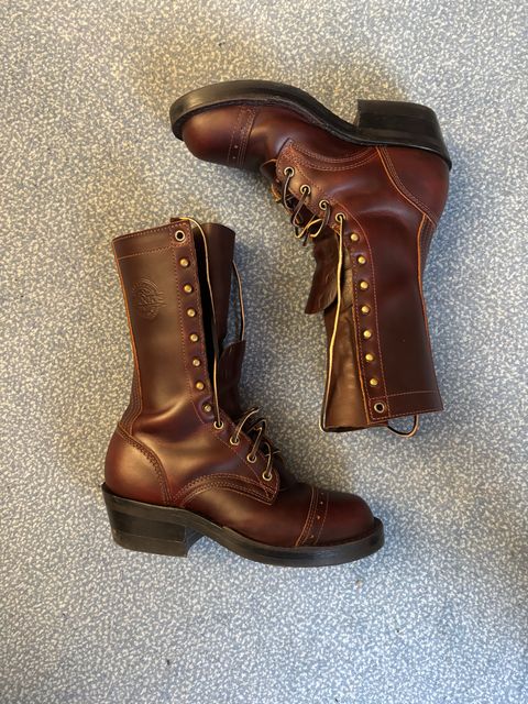 Photo by DeliciousGuess6449 on April 27, 2025 of the Frank's Boots Front Range in Wickett & Craig Chestnut Oiled Latigo.