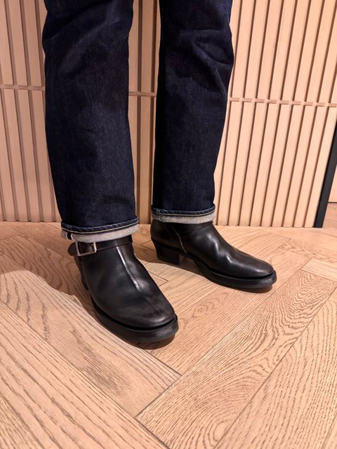 Photo by ericjohanes on May 22, 2026 of the Clinch Engineer Boots 11-Inch Height in EQ Black Teacore Horsebutt.