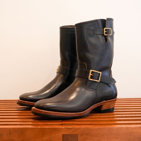 Photo by ericjohanes on November 6, 2025 of the Briselblack The Keeper 'Type 3' Engineer Boots in Maryam Dark Brown Horsebutt.