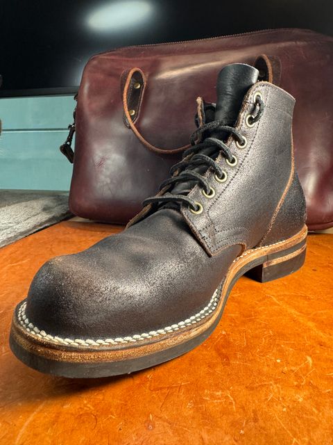 Photo by JGHutch on October 31, 2024 of the Viberg Service Boot in Horween Black Waxed Flesh.